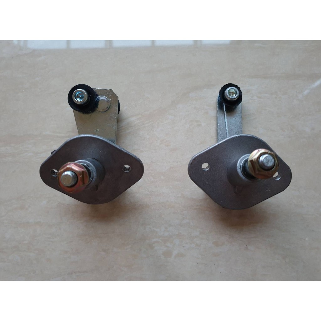 ตุ๊กตาขาปัดน้ำฝน MAZDA MAGNUM,B2500,THUNDER LH/RH ราคาคู่ละ 450 บาท