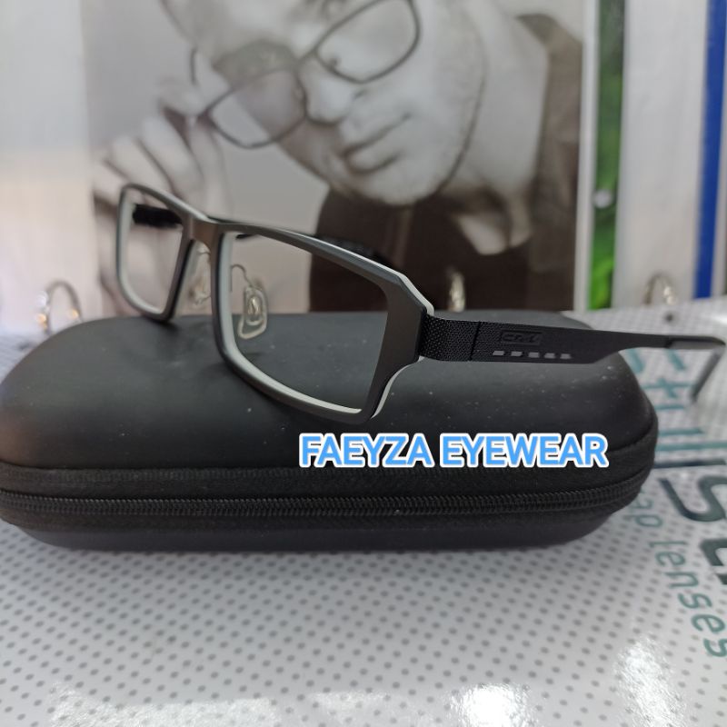 CRV 018 PATRICK SUPER GLASSES FRAME สําหรับผู้ชายและผู้หญิง เลนส์ POLAROID BLUECROMIC