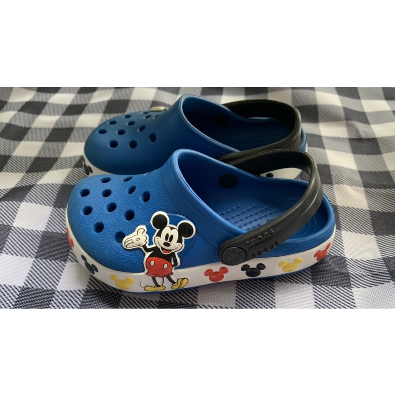 รองเท้าเด็ก Crocs Mickey Size C7 ของเด็ก มือสอง