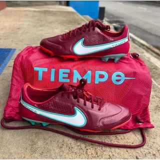 รองเท้าฟุตบอล Nike Tiempo Legend 9