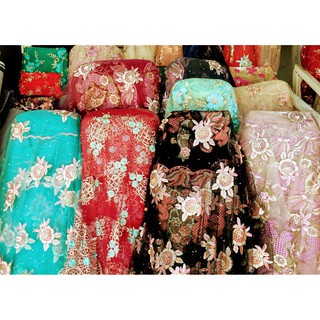 ผ้าลูกไม้ปักมุก ผ้าลูกไม้บุหงาปักลายนูน ผ้าปักลายดอก มีเชิง Embroidered Lace Fabric for Dresses