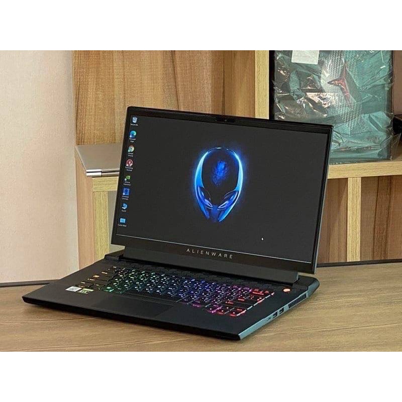 DELL Alienware m15 R3 i7-10750H SSD512GB RAM16GB RTX 2070 (8GB GDDR6)มือสองประกันศูนย์