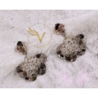 Veesaachana ต่างหูสวยๆ งาน Handmade ตกแต่งด้วยหินไหมดำแท้ สวย คลาสสิค Nickel Free ไม่แพ้ ไม่คัน แบบละคู่เท่านั้น