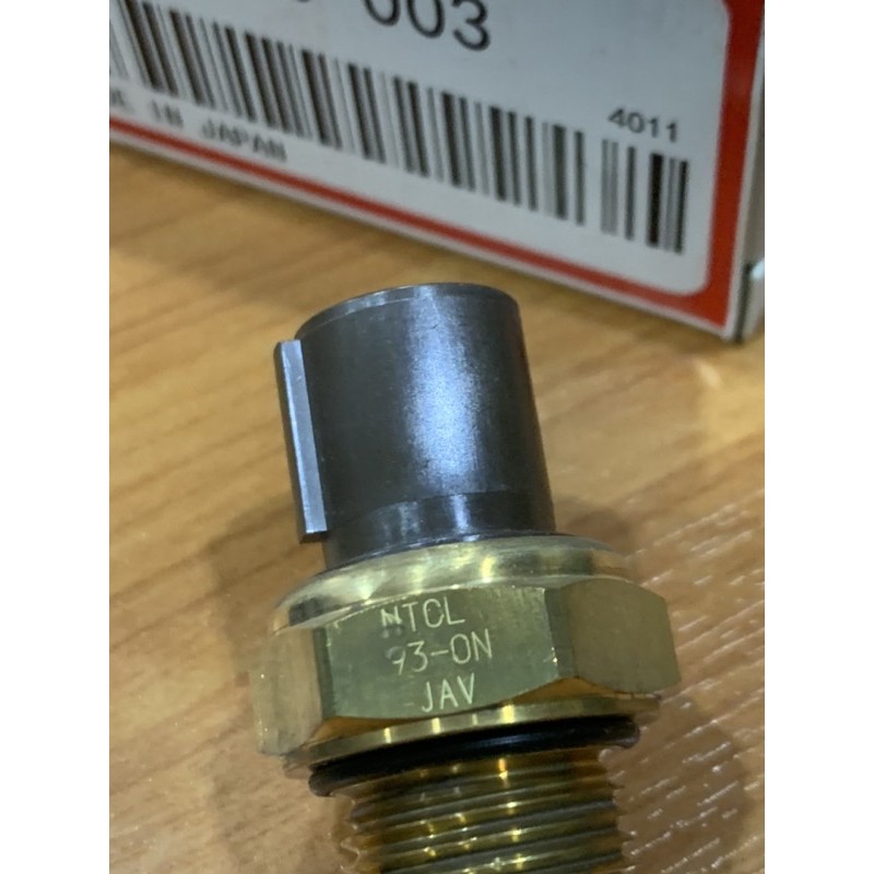 สวิทช์พัดลมระบายความร้อน( 105องศา)  Honda Civic 1992-2005 ไดแมนชั่น JAZZ GD  เกลียวโต 18mmสูง 38mm