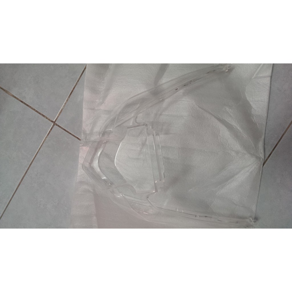 ครอบไฟท้าย Luvias & Luvias Fi !!!