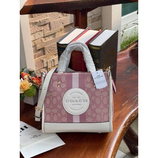 🎊💖🌇🚜@1,890.-📍(ลดพิเศษ 7 %) 💯 🛒🛒Big Discount 2022🛒🛒Coach Dempsey Tote 22 In Signature Jacquard