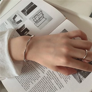 Retro wave แบนเปิดสร้อยข้อมือผู้หญิงปรับได้หรูหราและเรียบง่ายของขวัญวันเกิดคู่สร้อยข้อมือส่วนบุคคล
