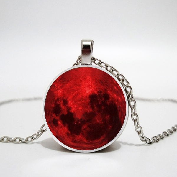 Blood Moon สร้อยคอแก้ว Nebula Astrology Gothic Galaxy Outer Space Mens Womens Glass cabochon จี้เครื