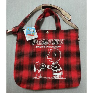 กระเป๋า สนู้ปปี้ สายสะพายยาว ลายสก็อต snoopy tole back with adjuested length