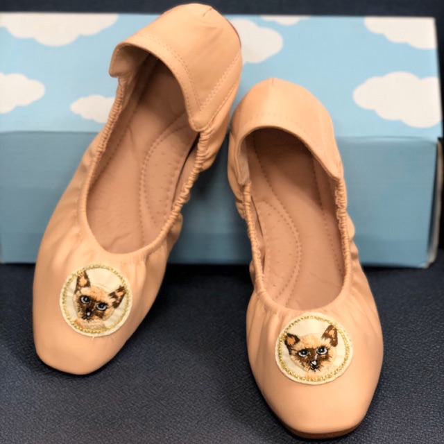 รองเท้าเท้าบัตเล่ต์ Size 37 ราคา 500 บาท