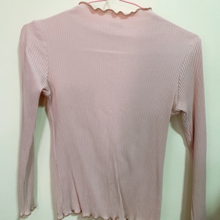 เสื้อหนาว คอระบายๆ สไตล์เกาหลี
