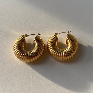 gold old Oa  earring