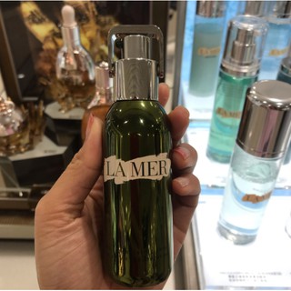 la mer เซรั่มบํารุงผิวหน้าให้ความชุ่มชื้นต่อต้านริ้วรอย 30 มล.