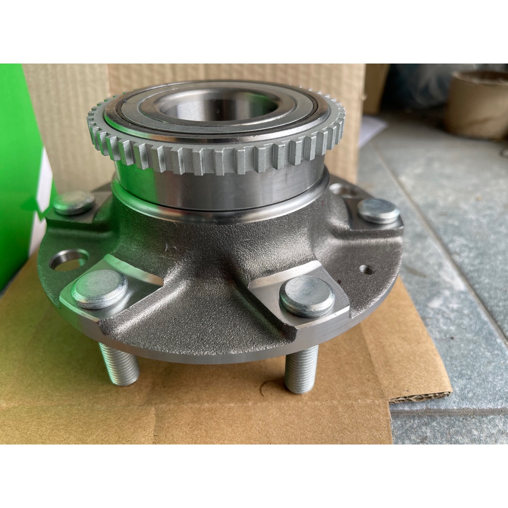 🔥ลดเพิ่ม 25 บาทใส่โค้ด WEE752XS🔥 Lucas by TRW ดุมล้อหน้า Hyundai H1 ปี2008-2016 ABS [ โฉมแรก ] จำนวน