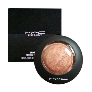 ไฮไลท์เนื้อเนียนละเอียด MAC mineralize skinfinish soft and gentle ​ 10g ​(new packag )