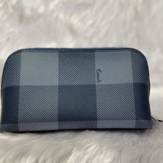 กระเป๋าเครื่องสำอาง Coach F67935
