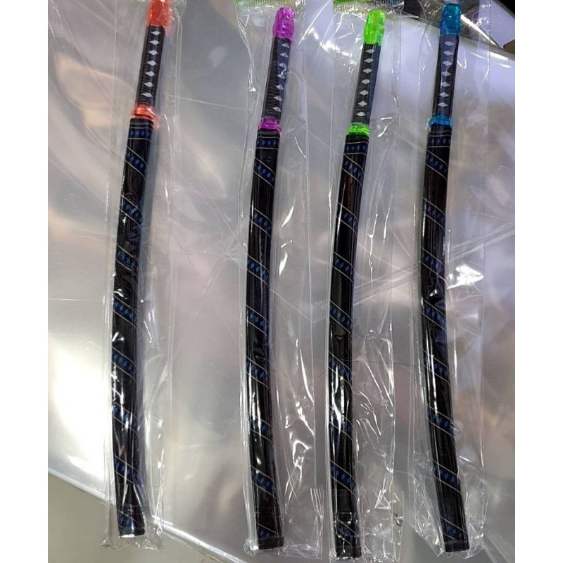 โมเดลดาบ +ปลอกดาบ ราคา 8 บาท สนใจกดสั่งได้เลยค่ะ