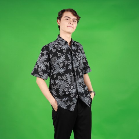 เสื้อบาติกผ้าคอตตอน(ผ้าสีพื้นลายผ้าไหมบาติก) IMPORT FROM AEC,ASEAN   รุ่น SHB59