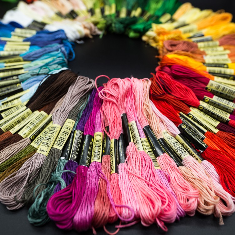 ไหมปัก ด้ายปัก ครอสติช ชุด 200 สี/300 สี (พร้อมส่ง)