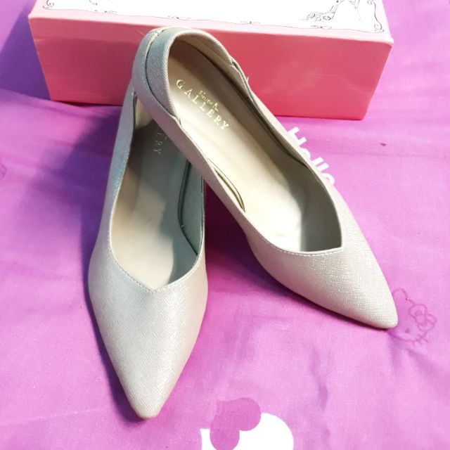 รองเท้าสั้นสูงของ Shoes Gallery สีทองมุก ไม่เคยใส่