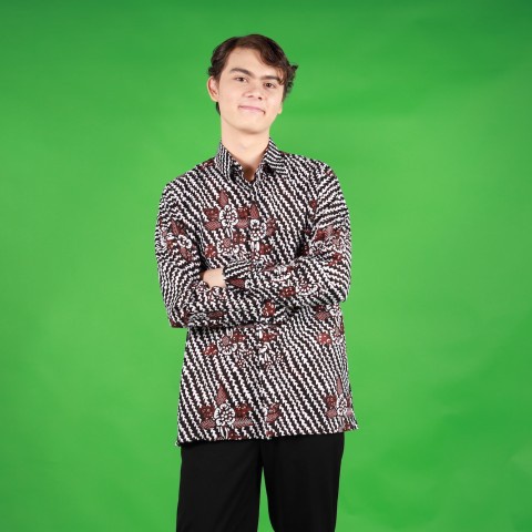 เสื้อบาติก(ผ้าคอตตอน) ผ้าสีพื้นลายผ้าไหมบาติก *สินค้านำเข้าจากAEC,ASEAN   รุ่น SHB53