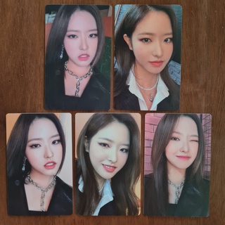 [แท้/พร้อมส่ง​] โฟโต้การ์ด Photocard โอลิเวีย ฮเย Olivia Hye LOONA 2022 Seasons Greetings