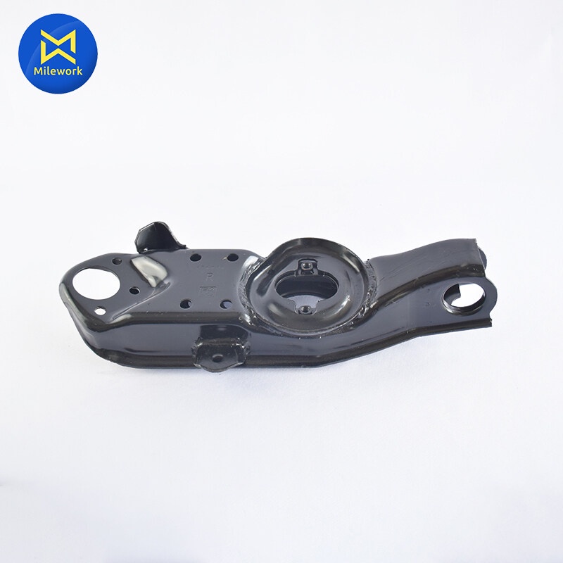 ปีกนกล่าง STRADA 1996-2006  (R)ไม่มีบู๊ช BPS (010492R)