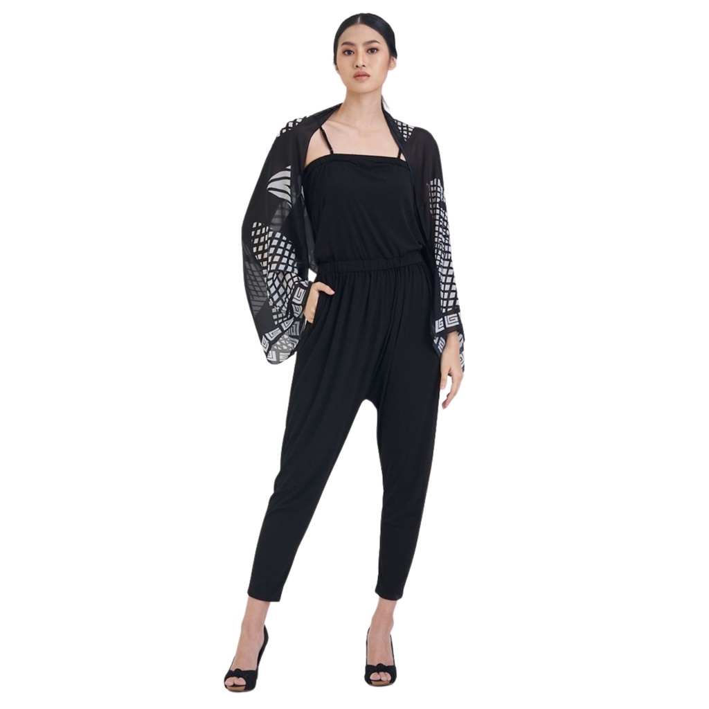 Guy Laroche Cozy Jumpsuit จั๊มสูท กีลาโรซ เทรนด์ฮิตของสาวมั่นใจอย่างเรา สวยเก๋ดูครบจบได้ในชุดเดียว (GQ1HBL)