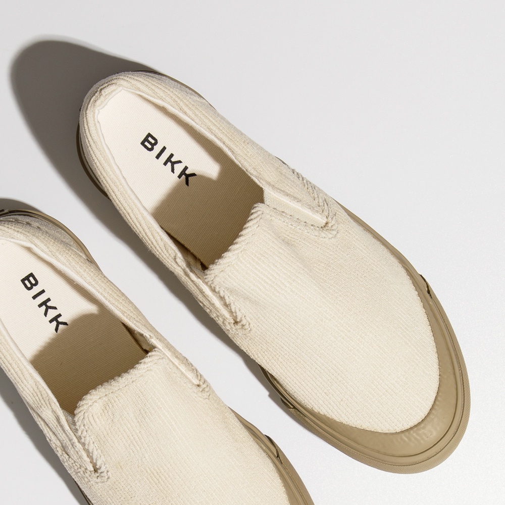 BIKK - รองเท้าผ้าใบ รุ่น "Grow" Corduroy Slip-On Sneakers Size 36-45