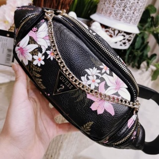 ! Guess Woman Factory Belt Bag กระเป๋าสะพาย/คาดเอว/คาดอก