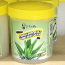 วาสลีนว่านหางจระเข้ บำรุงมือและเล็บ ปริมาณ 65g.