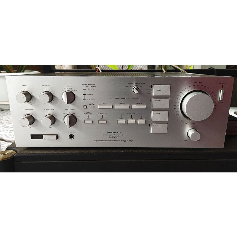 PIONEER integrated amplifier A-200 ระดับสูง  มือสอง   ราคา 30,000 บาทไม่ลดแล้วนะครับ