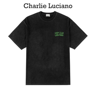 Charlie Luciano เสื้อยืดคอกลม แขนสั้น พิมพ์ลายตัวอักษร ทรงหลวม แฟชั่นฤดูร้อน สําหรับผู้ชาย และผู้หญิงS-5XL