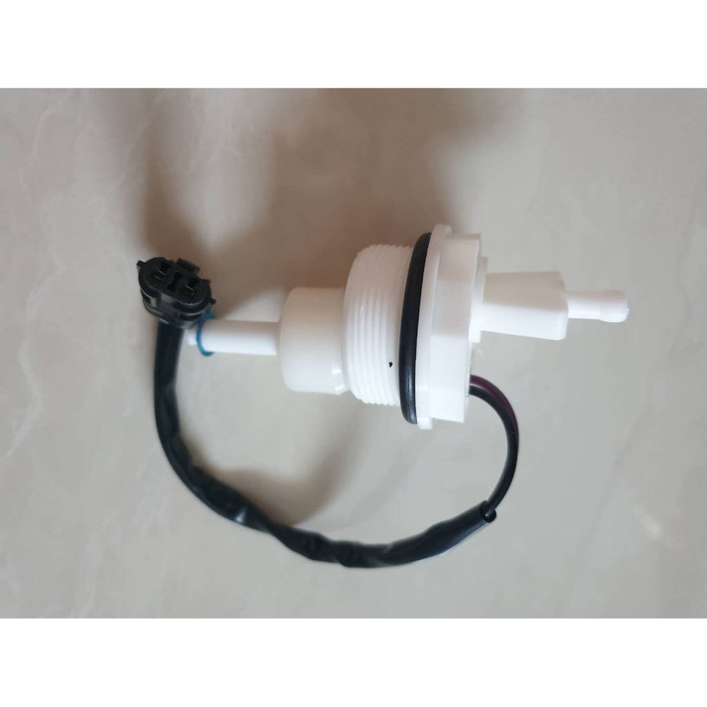 พลาสติกปิดตูดกรองดักน้ำ+สายไฟ ISUZU D-MAX ปี2006-2018 ไต้หวัน ชุดละ80บาท