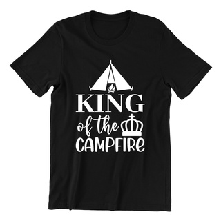 คอลูกเรือเสื้อยืด พิมพ์ลายเต็นท์ King Of The Campfire สําหรับตั้งแคมป์กลางแจ้งS-5XL