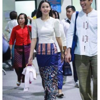 เสือผ้าไหมลาว แบบยอดนิยม รุ่นญาญ่า