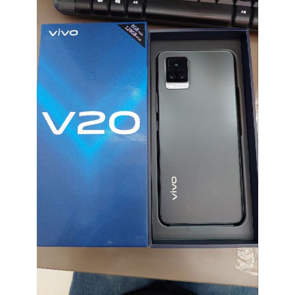 vivo v20 มือสองสภาพ95%อุปกรณ์รบ