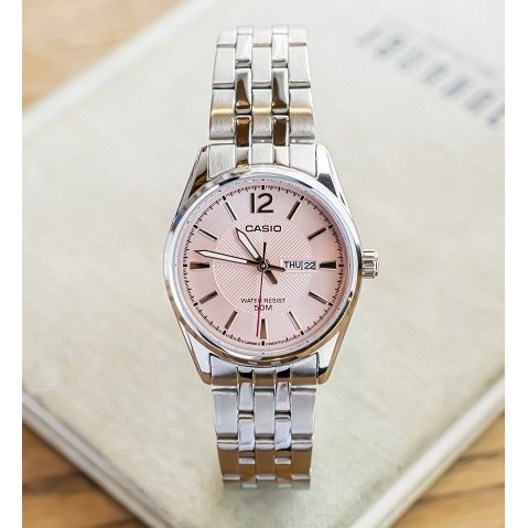 นาฬิกา Casio รุ่น LTP-1335D-5A นาฬิกาผู้หญิงสายสแตนเลส หน้าปัดชมพูสุดหวาน ของแท้ 100% รับประกัน 1 ปีเต็ม