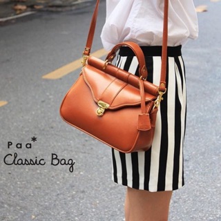 95% 💗 #paa mini classic bag สี old tan สภาพดีมากค่ะแทบไม่ได้ใช้ เก็บอย่างดี มีสายยาว ถุงผ้าแบรน