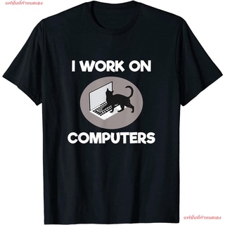 แฟชั่นที่กำหนดเอง นักเขียนโปรแกรม  เสื้อยืด  I Work On Computers Funny Cat Programmer Joke Gift T-Shirt T Shirts ผู้ชาย