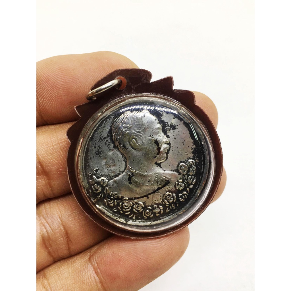 เหรียญรัชกาลที่ 5 หลังนารายณ์ทรงครุฑประทับราหู ปี 2536 เลี่ยมกรอบพร้อมใช้