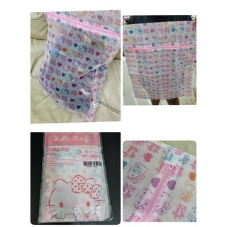 ถุงตาข่ายซักผ้า ถุงถนอมผ้า ขนาด 50x40 cm มีซิปรูดปิดในตัวลาย Hello Kitty ลิขสิทธิ์แท้ EPL-00200