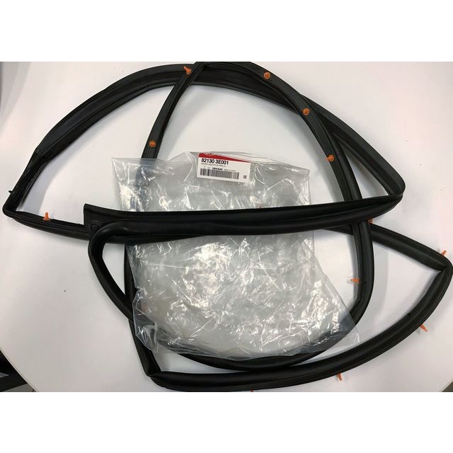 ยางหน้าประตู WEATHER STRIP / RIGHT [ 82130-3E001 / 82140-3E001 ] KIA SORENOT BL 2004 - 2009