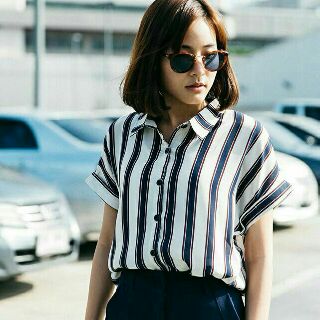 Julie Striped Shirt เสื้อเชิ๊ตแขนสั้นผ้าชีฟอง