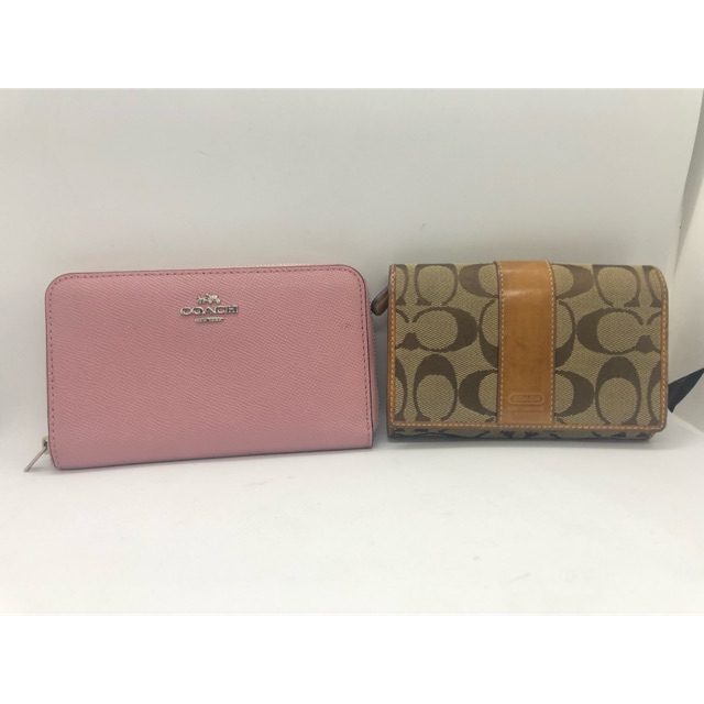 กระเป๋า COACH  มือสองของแท้💯% ซื้อ1แถม1  599บาท เทกันไปเลยกระเป๋าสตางค์