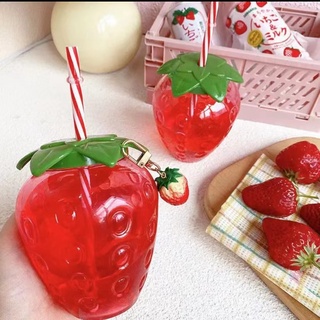 (SCC84) strawberry juice glass แก้วสตรอเบอร์รี่ ผลไม้ ทรงสวย สีใส ขนาด500ml. แถมฟรี!! หลอด