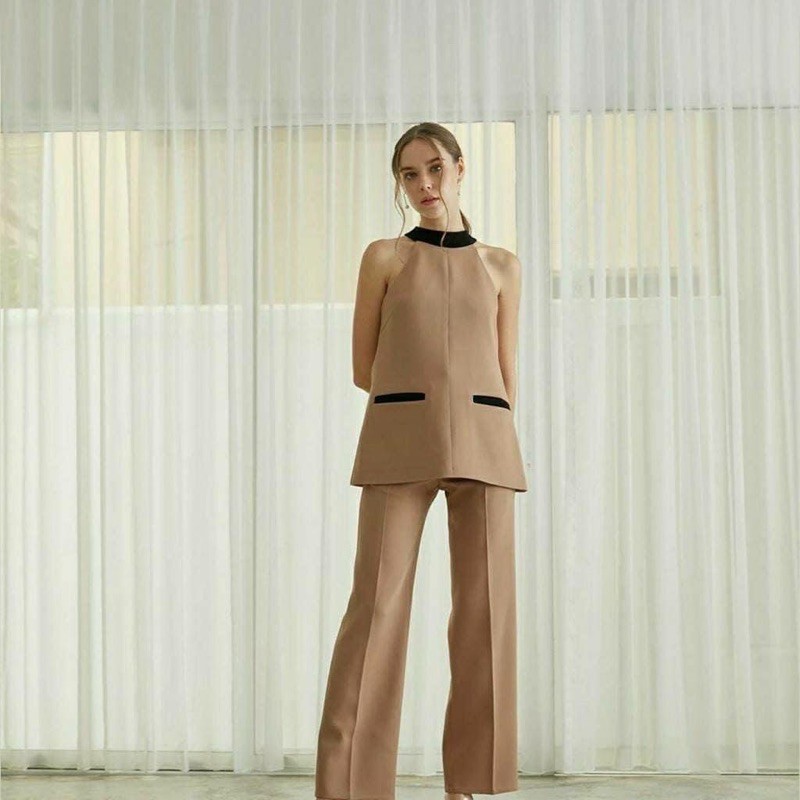 Nnp set เสื้อ กางเกงขายาวสีน้ำตาลแต่งคอดำ (L)