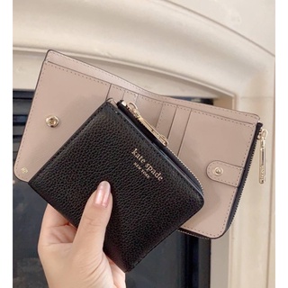 Kate spade wallet ทูโทนนะคะ ด้านในสีครีมหรูมาก ส่งฟรีค่ะ📌