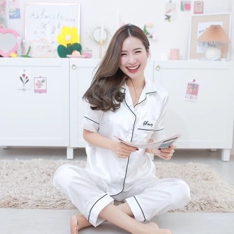 ชุดนอนผ้าซาติน เกรดพรีเมี่ยม ชุดนอนผ้ามัน ชุดนอนผู้หญิง ชุดนอนไม่ได้นอน ชุดนอนน่ารัก ชุดนอนราคาถูก thumbnail 5