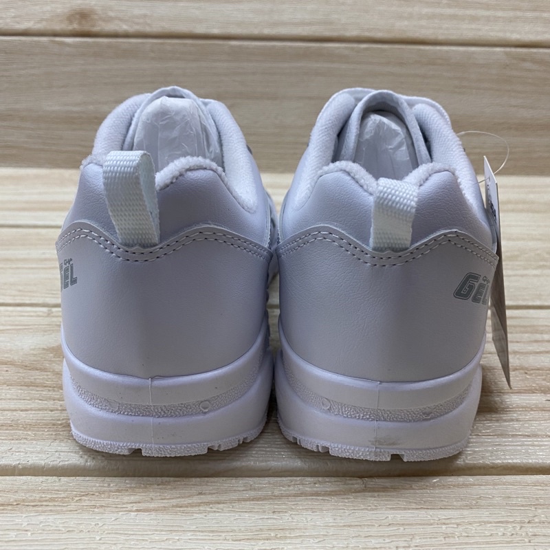 GiGa  LA124 รองเท้าผ้าใบ แบบหนังผูกเชือก สีขาว 35-41